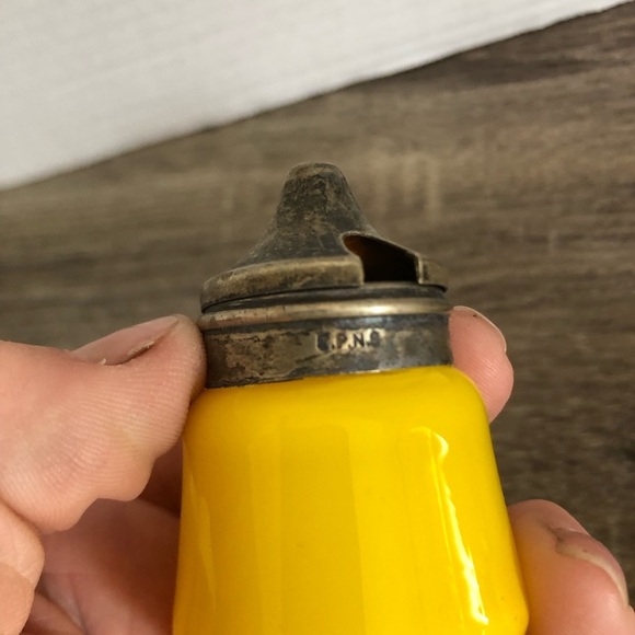 Vtg Yellow Glass Condiment Set in Metal Stand - Picture 11 of 11